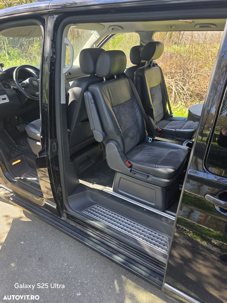 Volkswagen Multivan - 17