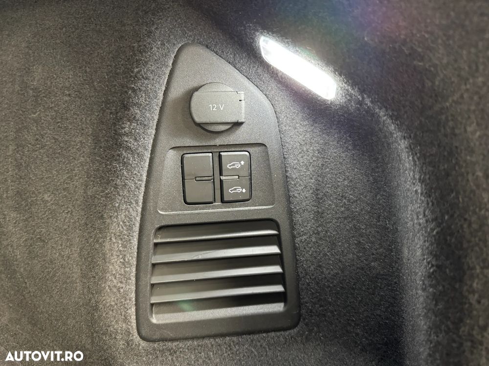 Volkswagen Touareg - 10