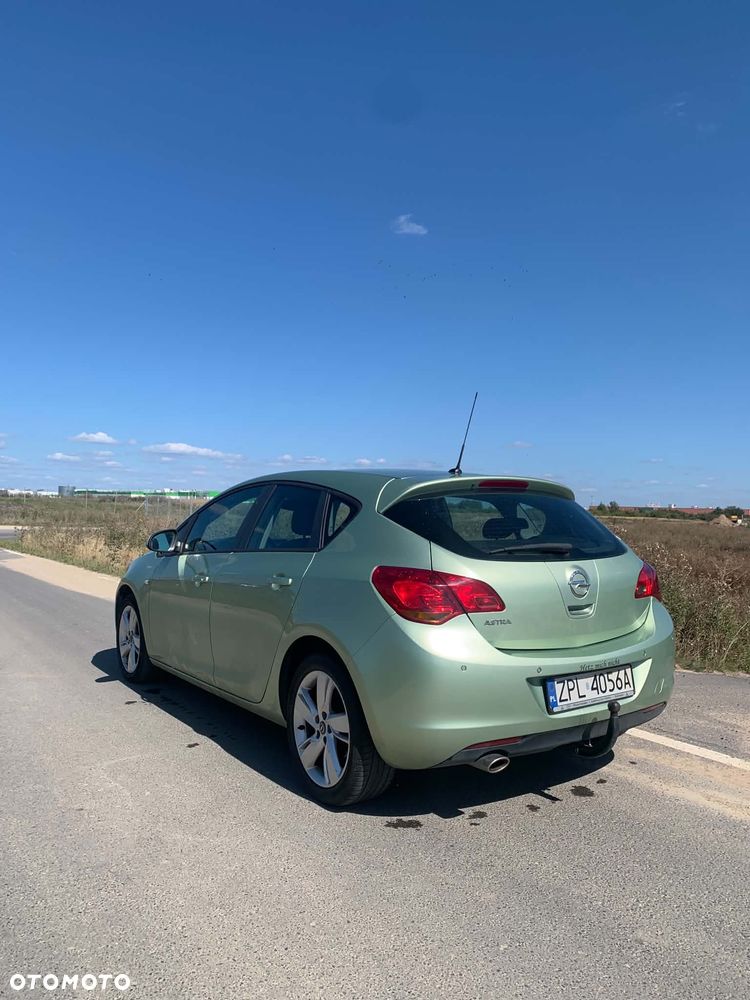 Opel Astra 1.4 T Cosmo EU6 - 8