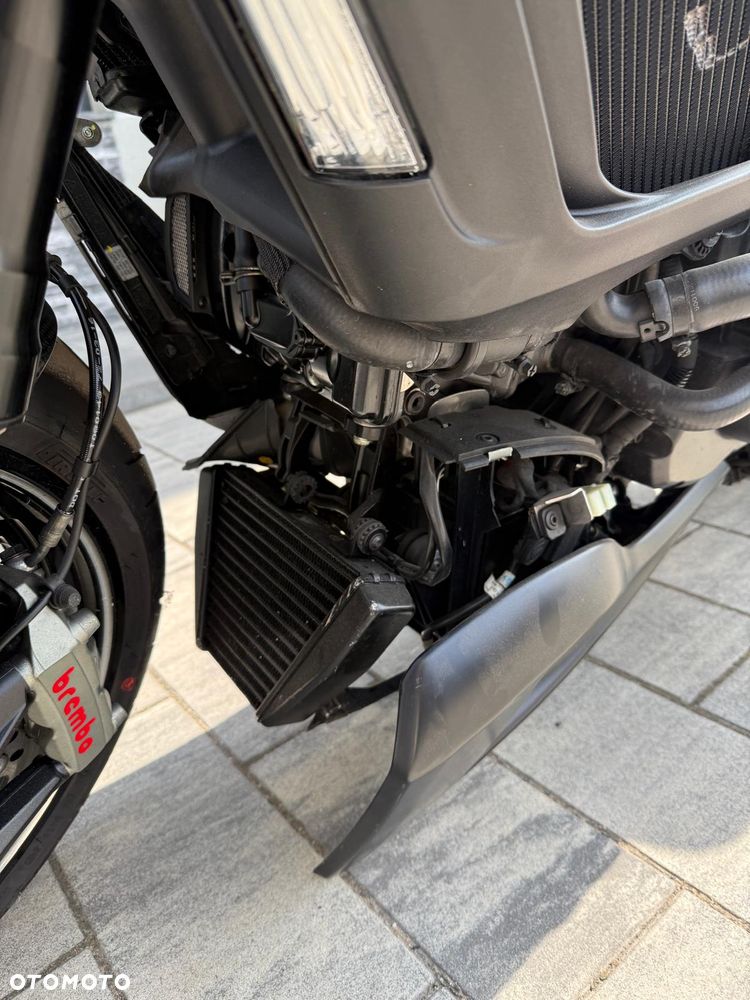 Ducati Diavel - 9