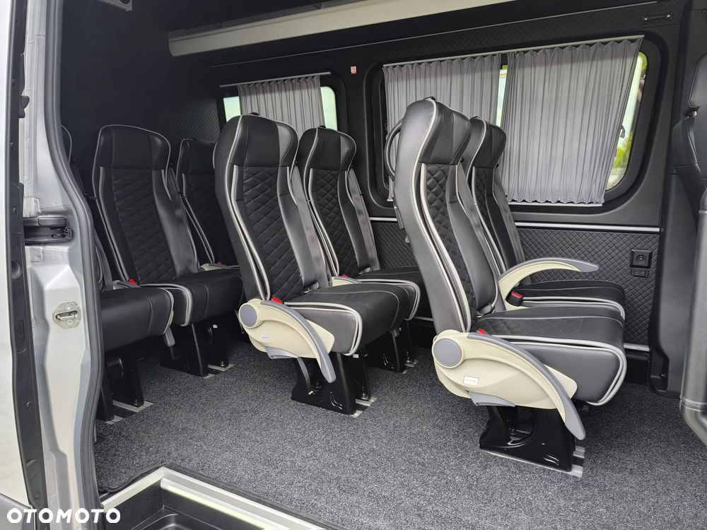 Mercedes-Benz Sprinter - 12