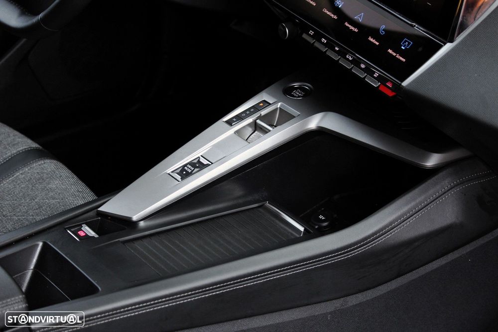 Peugeot 408 1.2 PureTech Allure EAT8 - 16