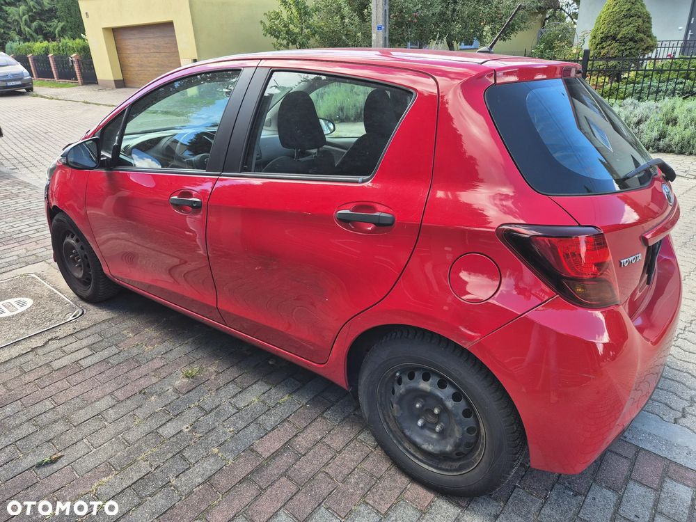 Toyota Yaris - 4