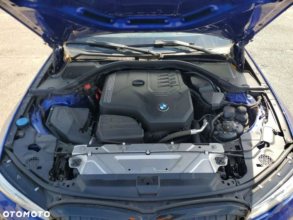 BMW Seria 3 330i xDrive M Sport - 11
