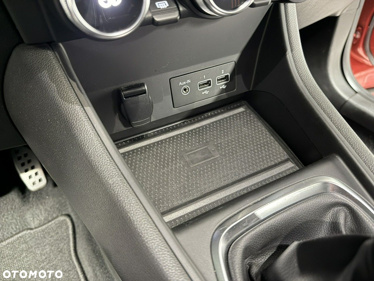 Renault Captur TCe Mild Hybrid 140 GPF TECHNO FAST TRACK - 26