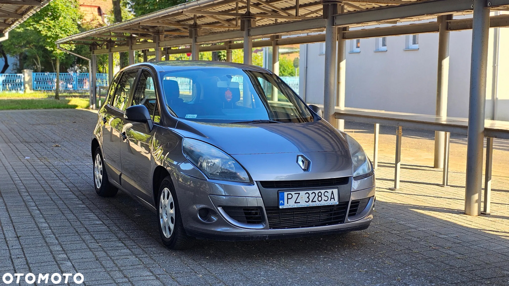 Renault Scenic - 17