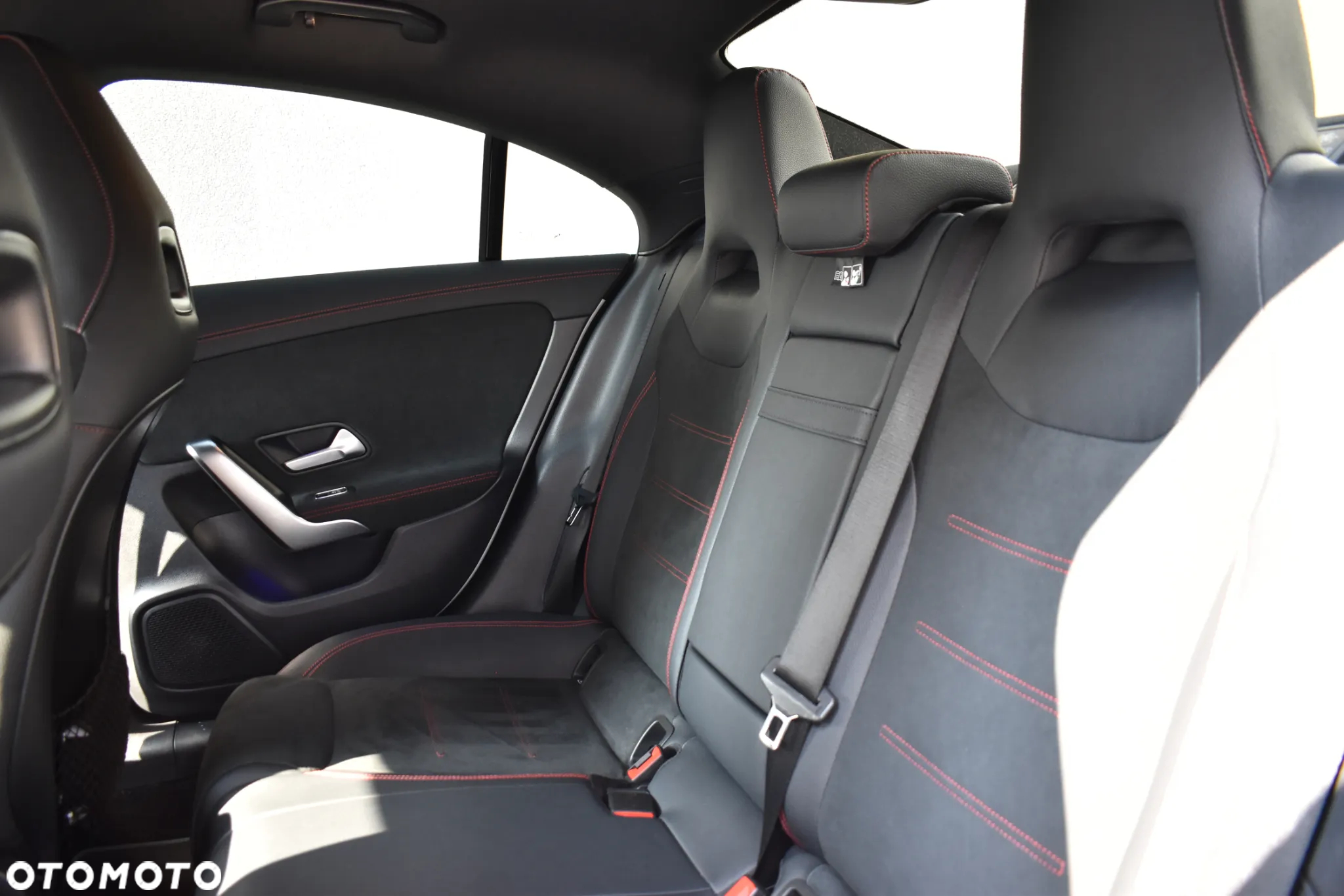 Mercedes-Benz CLA 200 AMG Line 7G-DCT - 23