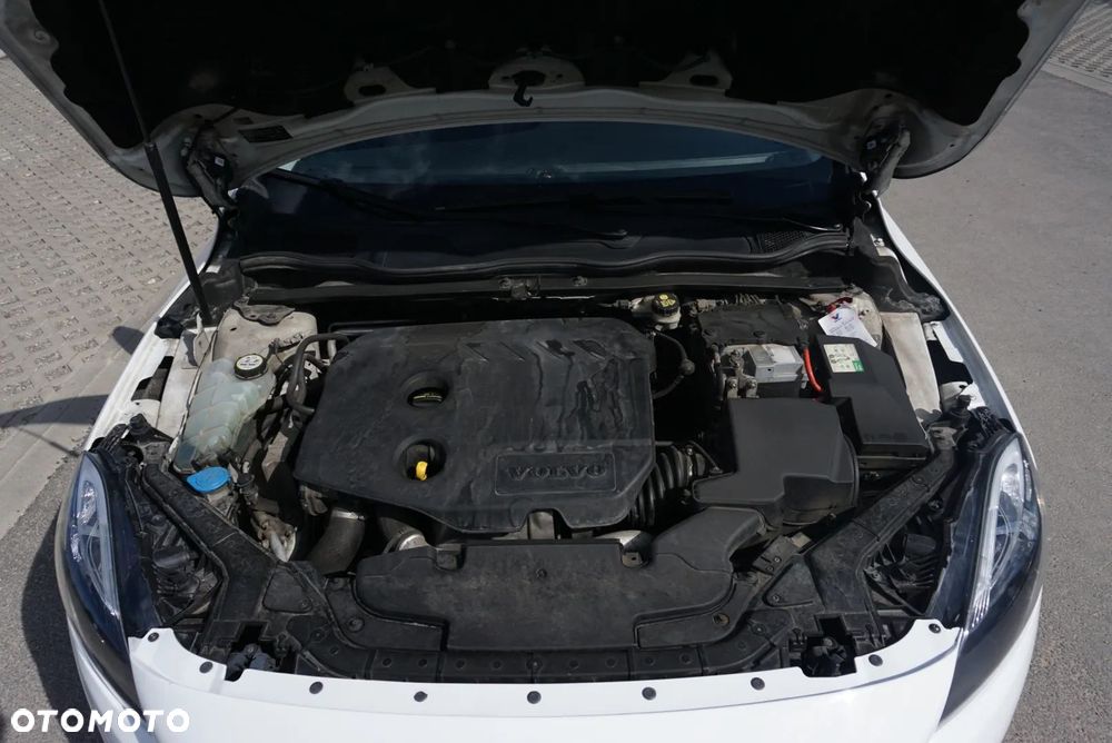 Volvo V40 D2 Base - 24