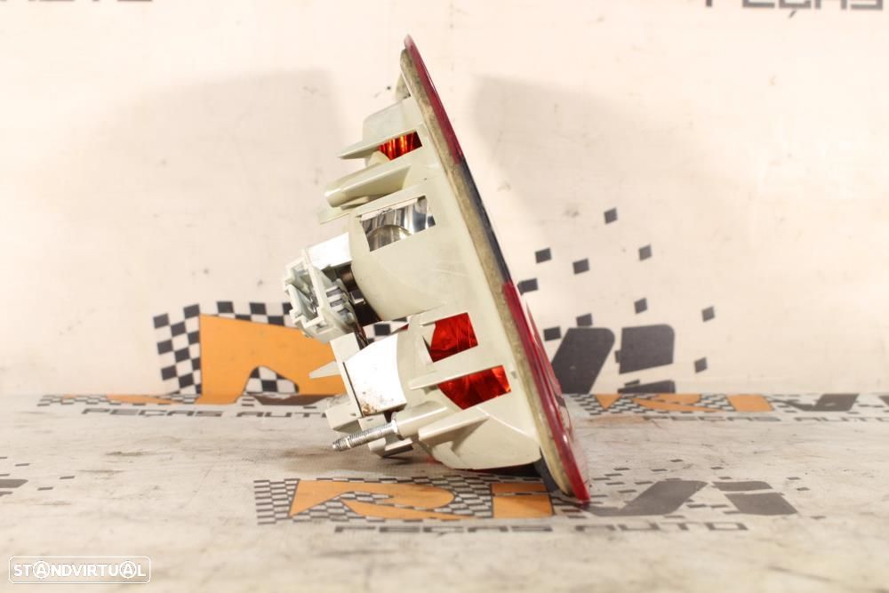 Farolim Direito Mercedes-Benz B-Class (W245)  A1698201664 / Mala Passa - 3