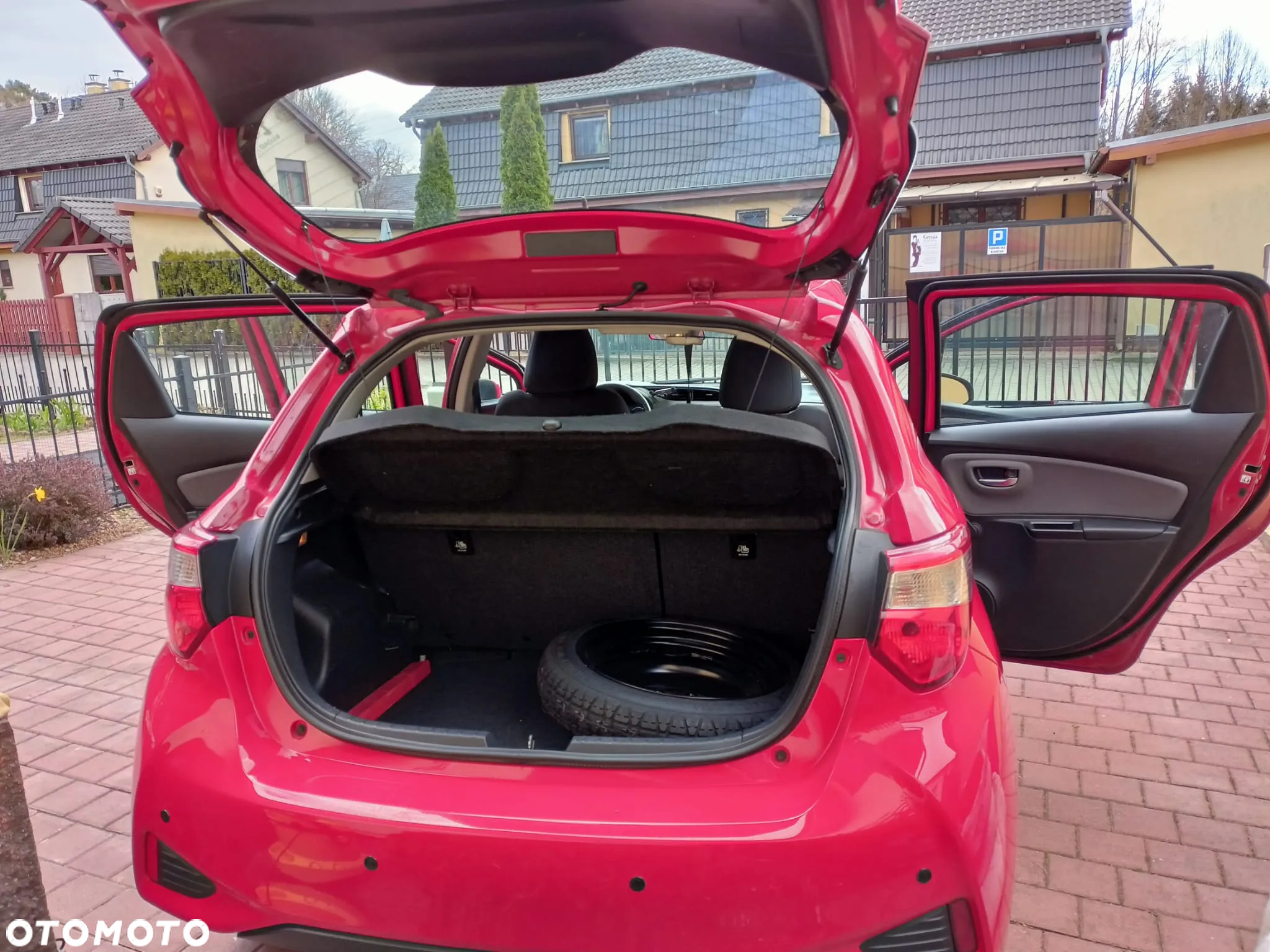 Toyota Yaris 1.5 Premium - 4