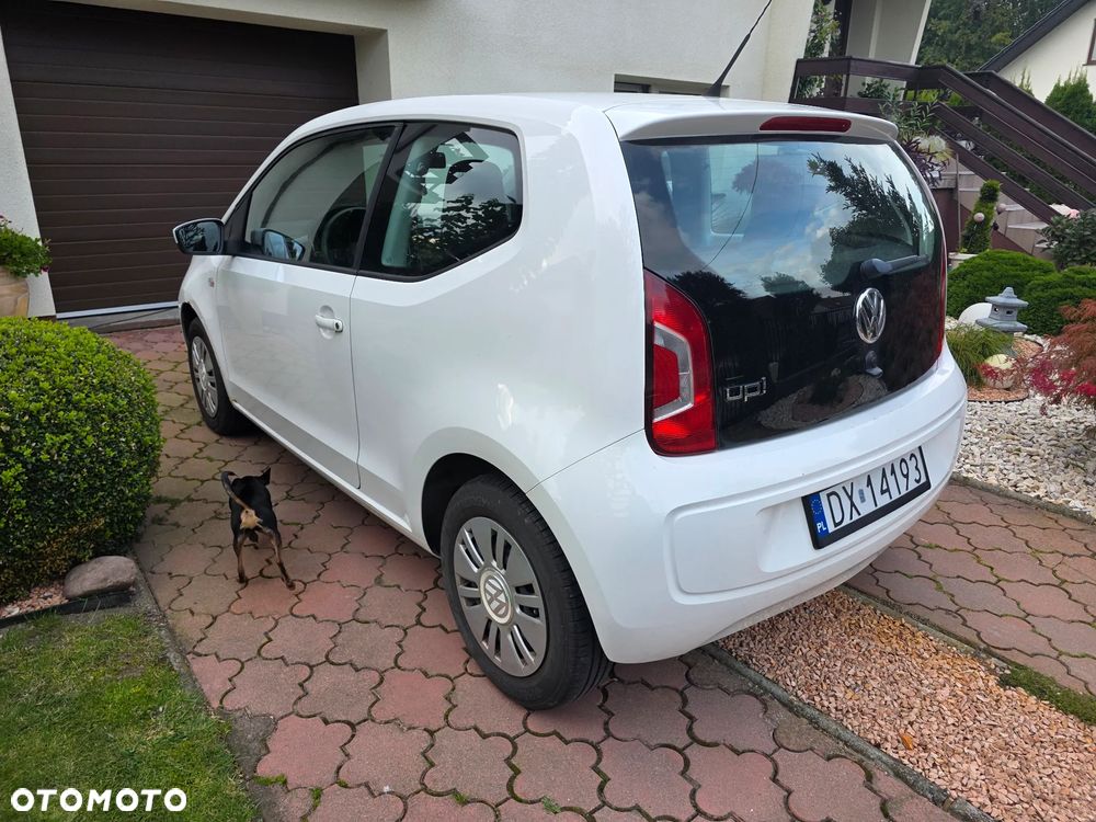 Volkswagen up! (BlueMotion Technology) move - 4