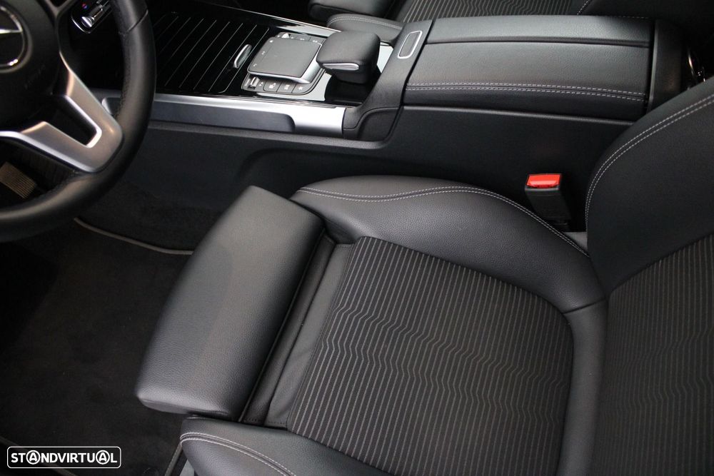 Mercedes-Benz GLB 200 d Progressive - 36