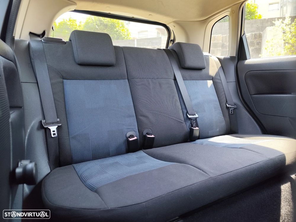 Ford Fiesta 1.4 TDCI Ambiente - 10