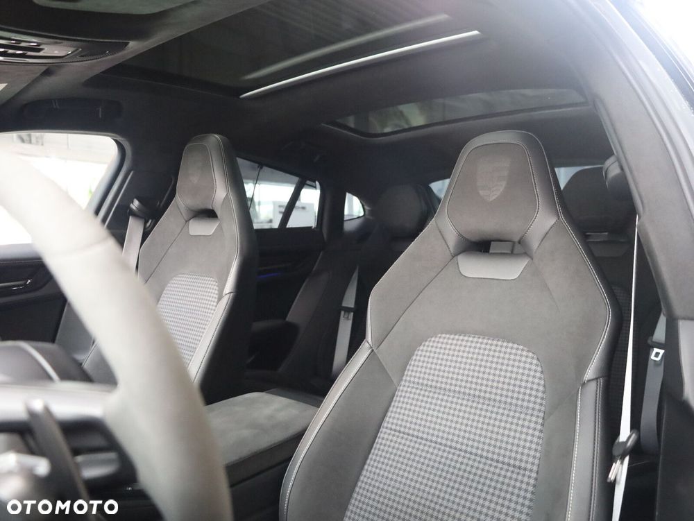 Porsche Panamera - 17