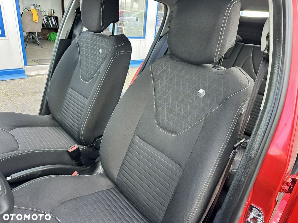 Renault Clio - 19