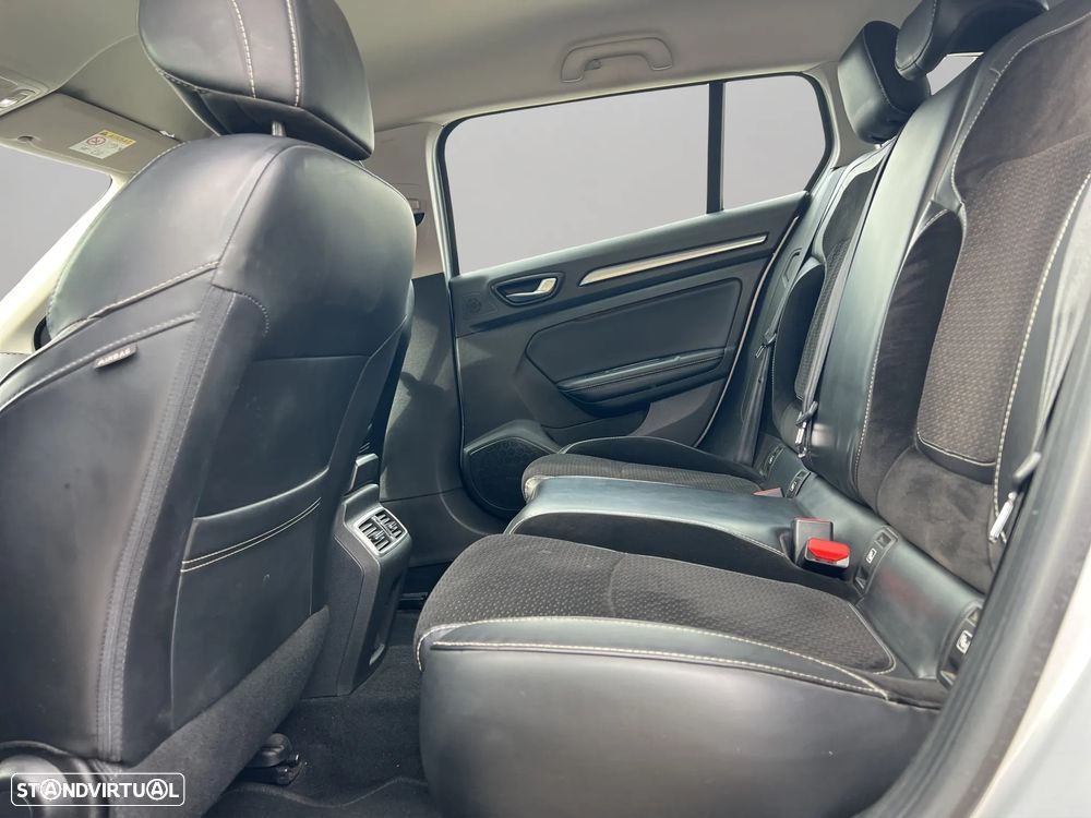 Renault Mégane Sport Tourer 1.5 dCi Limited SS - 12