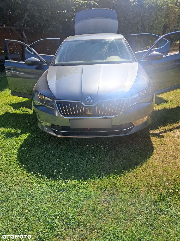 Skoda Superb 2.0 TDI Ambition DSG - 11
