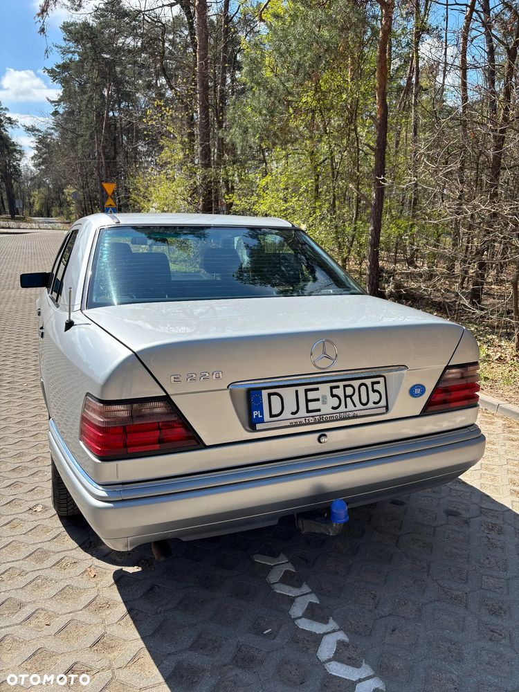 Mercedes-Benz Klasa E - 11