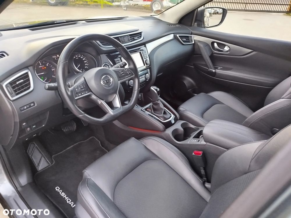 Nissan Qashqai 1.6 DCi Xtronic TEKNA - 9