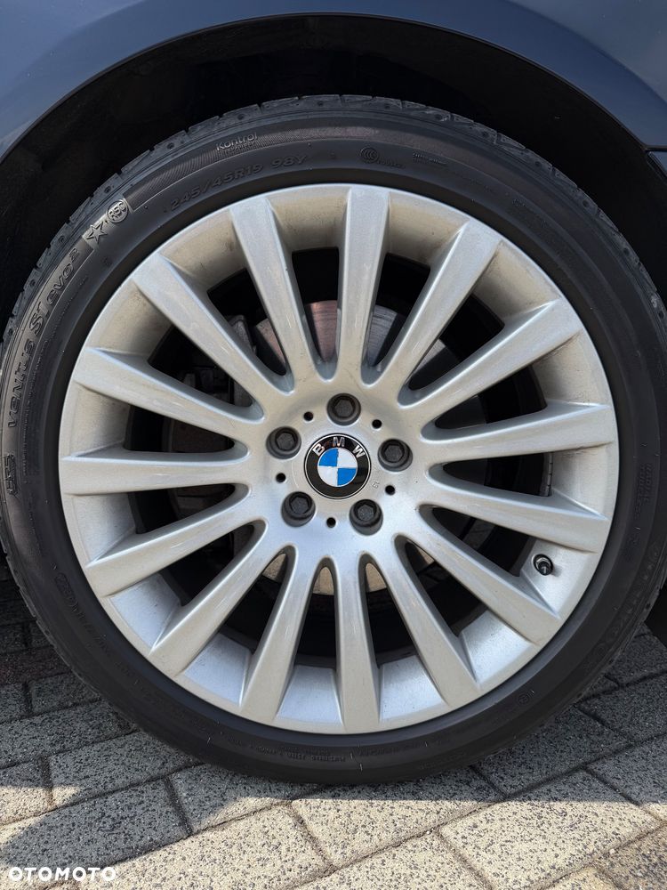 BMW Seria 7 740d xDrive - 23