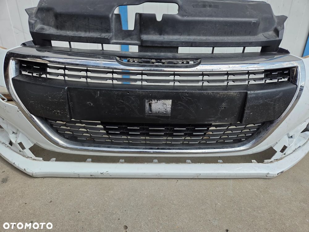 Zderzak przedni Peugeot 208 I LIFT - 6