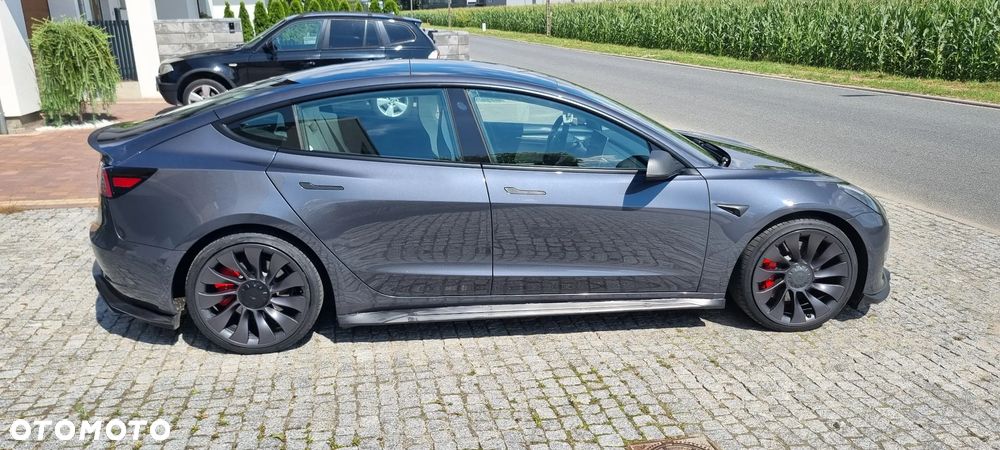 Tesla Model 3 - 11