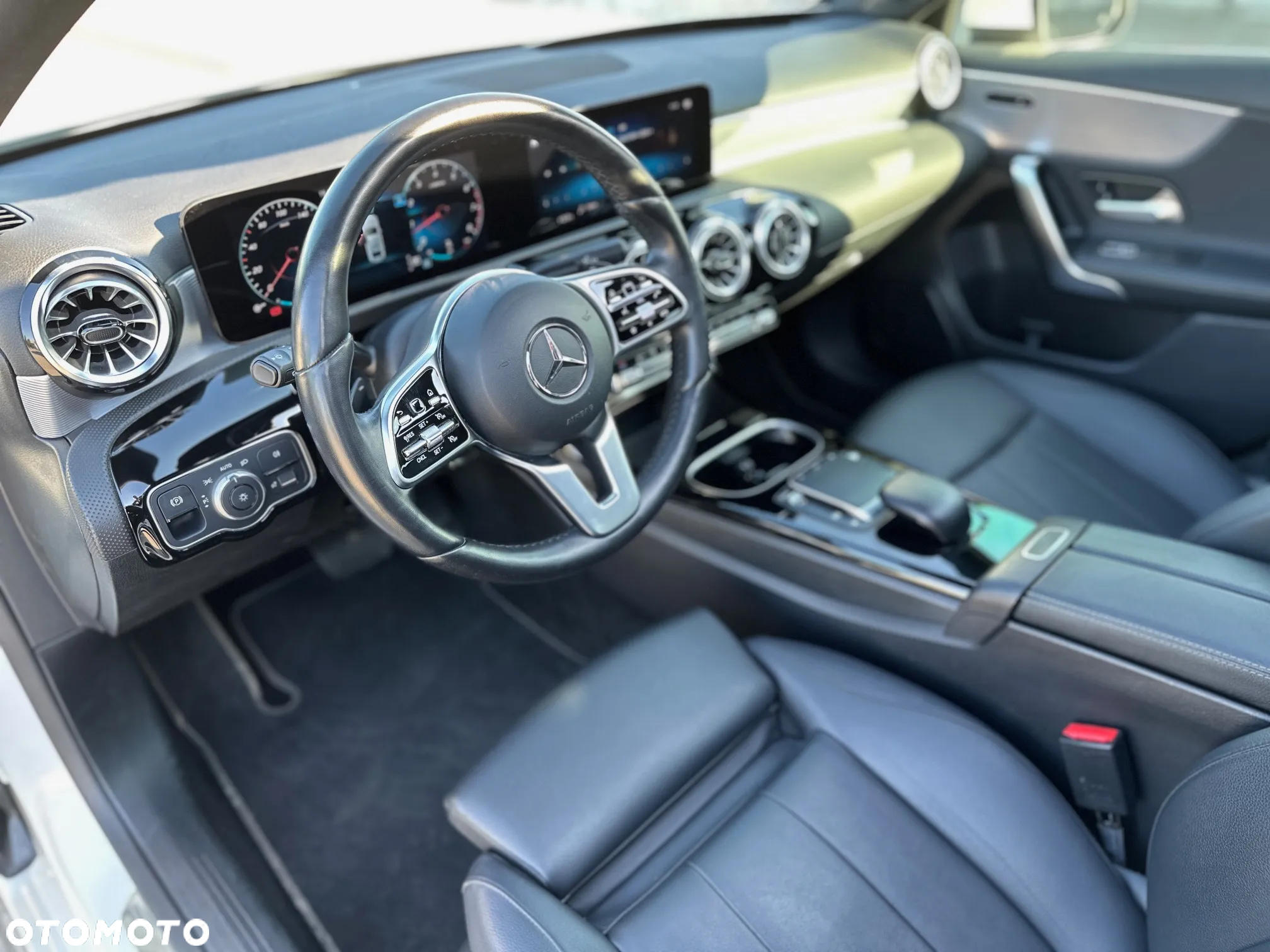 Mercedes-Benz Klasa A 220 4-Matic Progressive 7G-DCT - 18