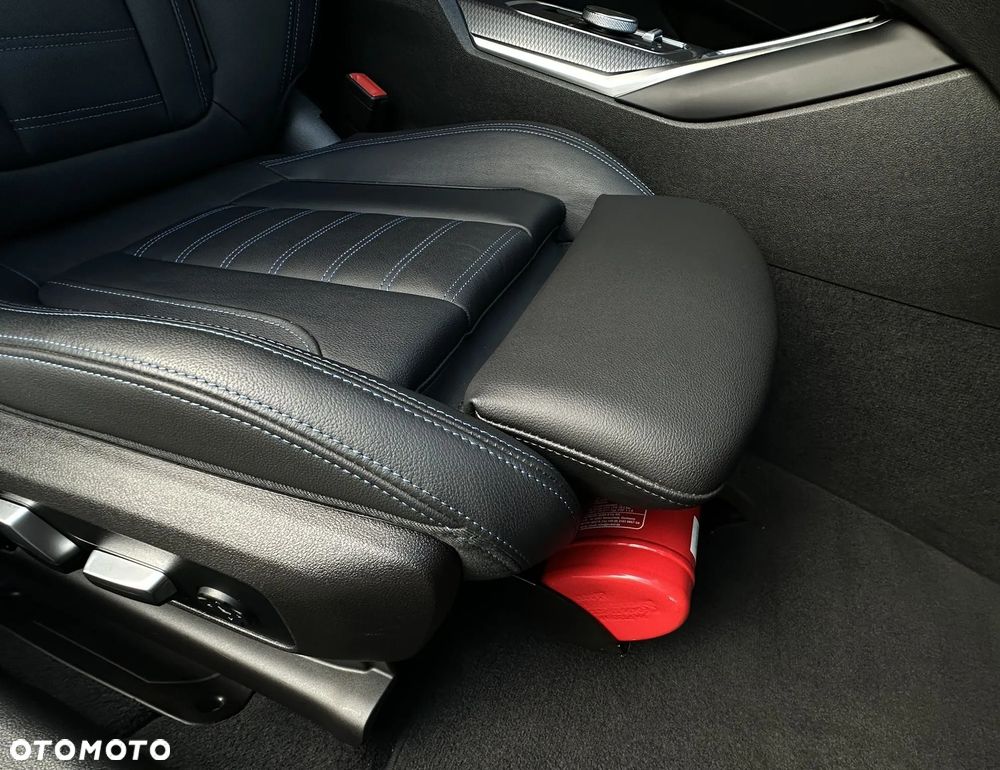 BMW Seria 3 330i xDrive M Sport sport - 27