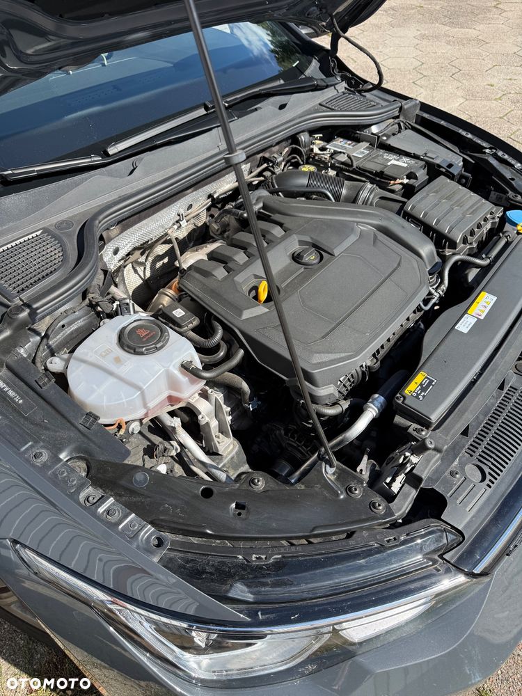 Volkswagen Golf 1.5 TSI EVO R-Line - 9