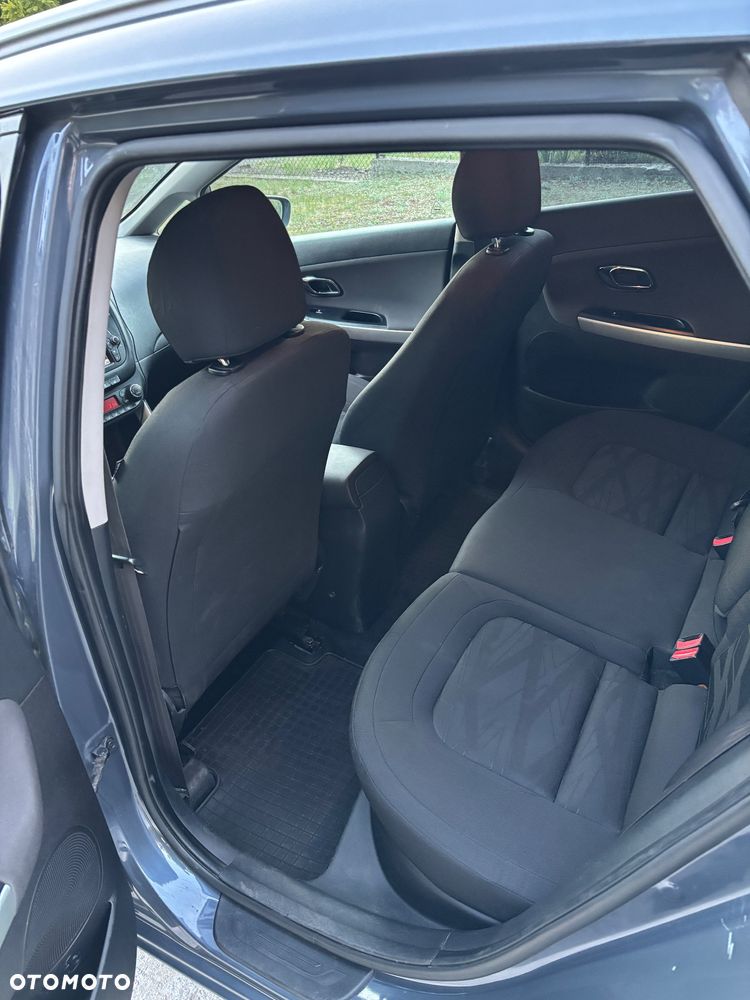 Kia Ceed - 15
