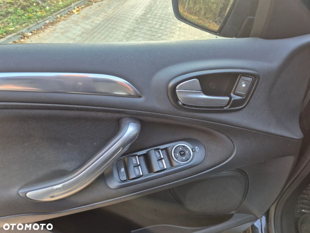 Ford S-Max - 14