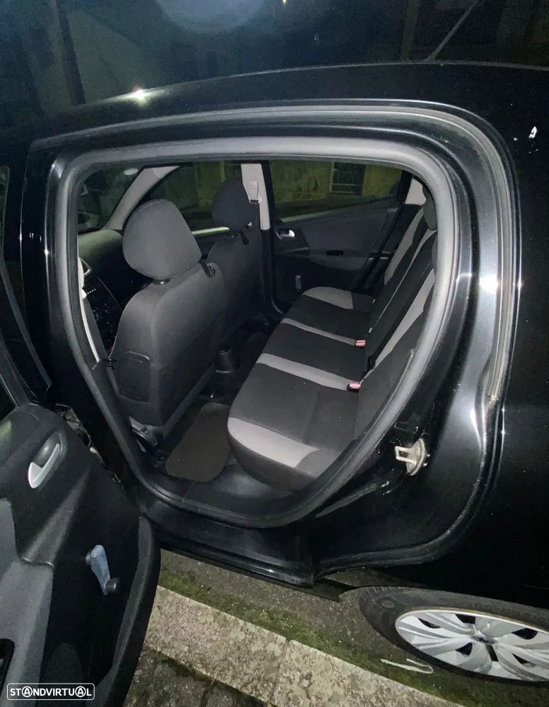 Peugeot 207 1.4 16V Sport - 10
