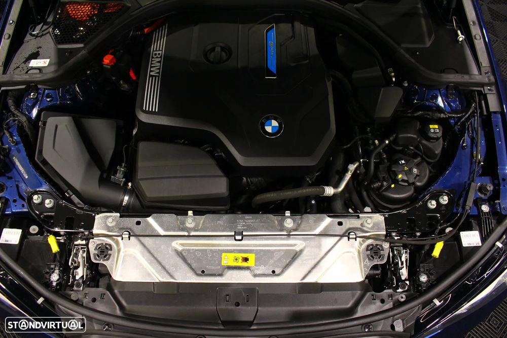 BMW 330 e Line Luxury Auto - 39