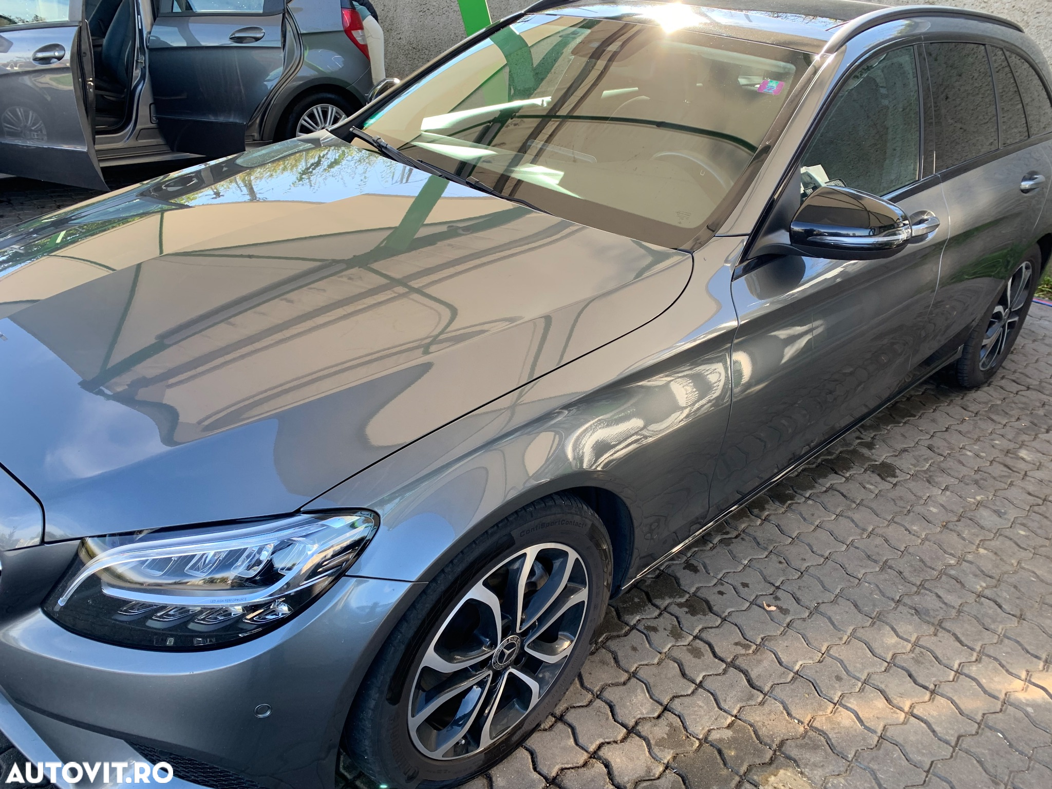 Mercedes-Benz C 220 d T 9G-TRONIC Avantgarde - 4