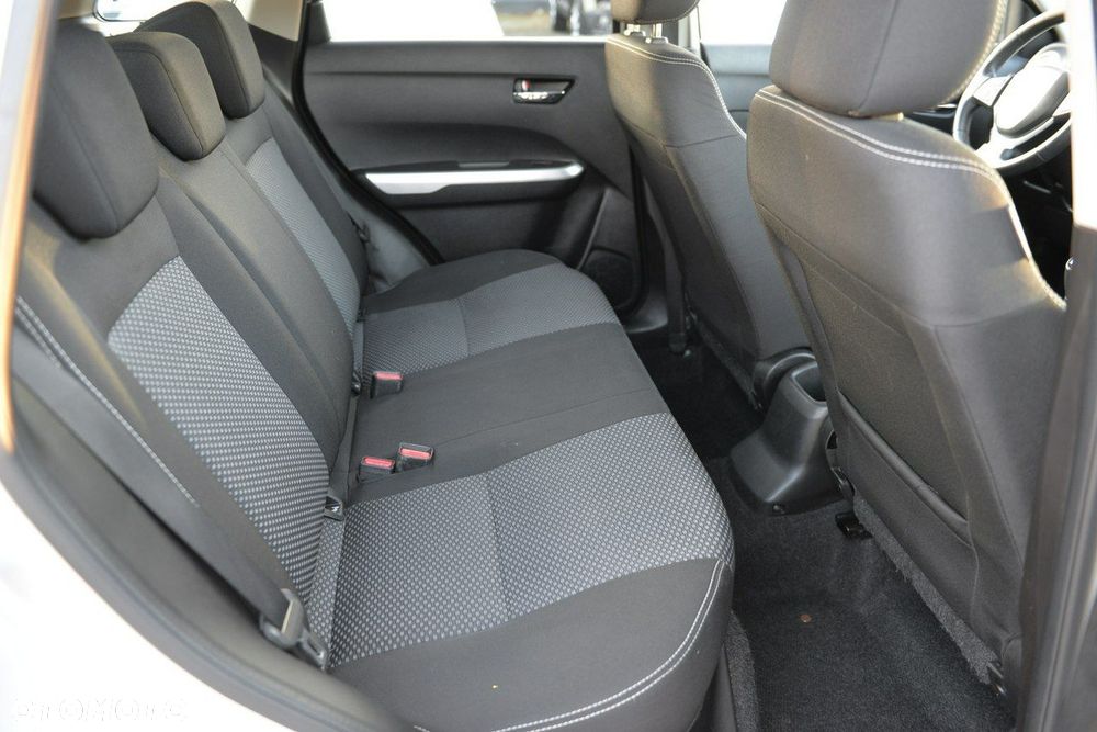 Suzuki Vitara 1.6 Comfort 2WD - 11