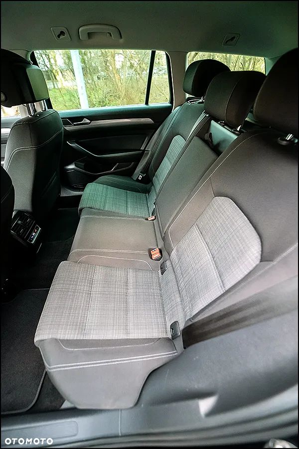 Volkswagen Passat - 34