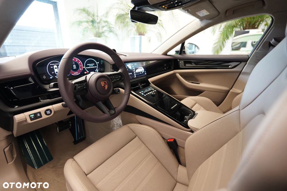 Porsche Panamera - 8