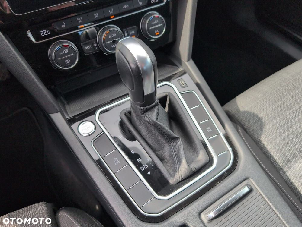 Volkswagen Passat 2.0 TSI Business DSG - 27