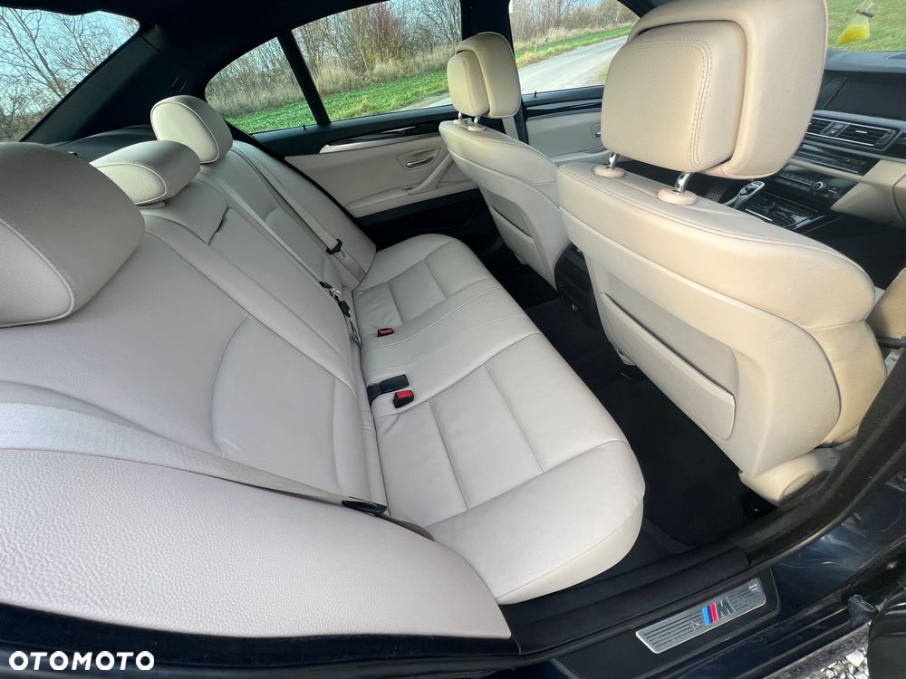 BMW Seria 5 528i xDrive Sport-Aut - 29