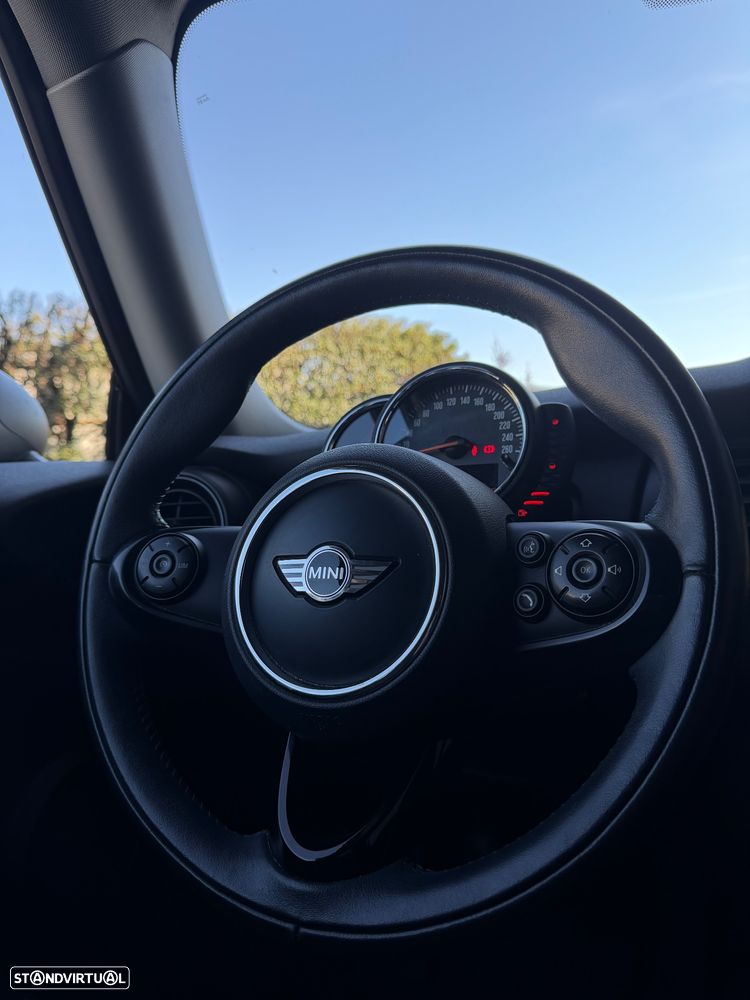 MINI 3 Portas One D - 9