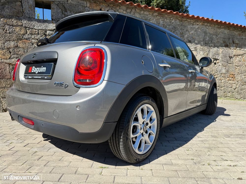 MINI 5 Portas One D - 10