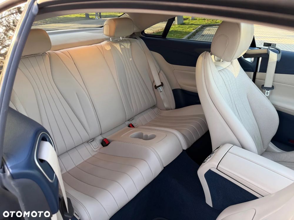 Mercedes-Benz Klasa E - 7