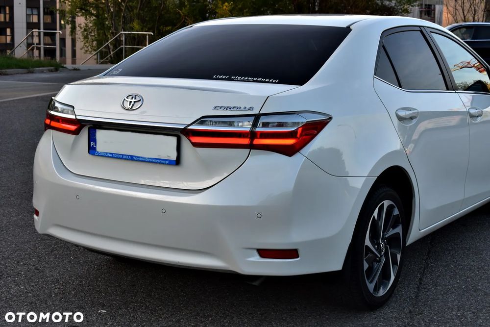 Toyota Corolla 1.6 Premium EU6 - 18