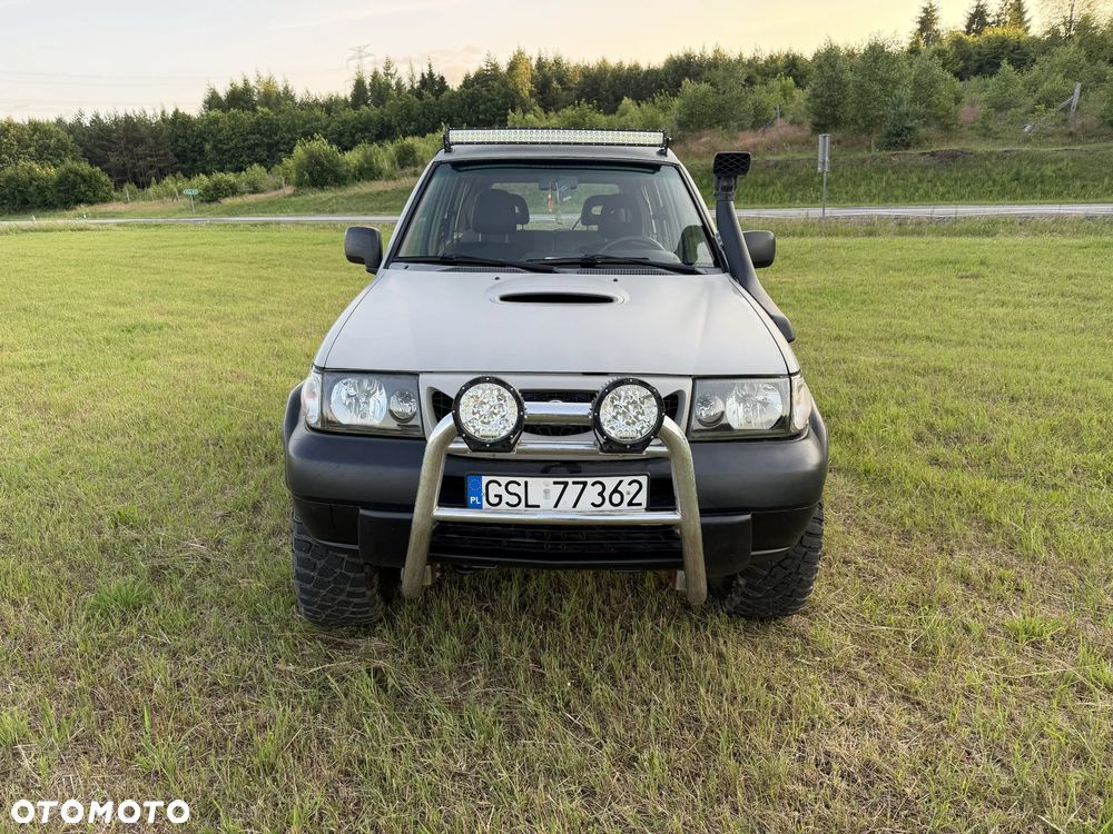 Nissan Terrano - 6