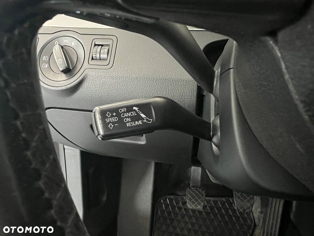 Volkswagen Passat 2.0 TDI Comfortline - 22