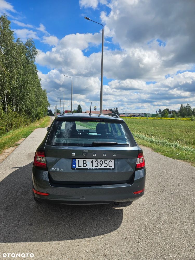 Skoda Fabia 1.0 TSI Selection - 5