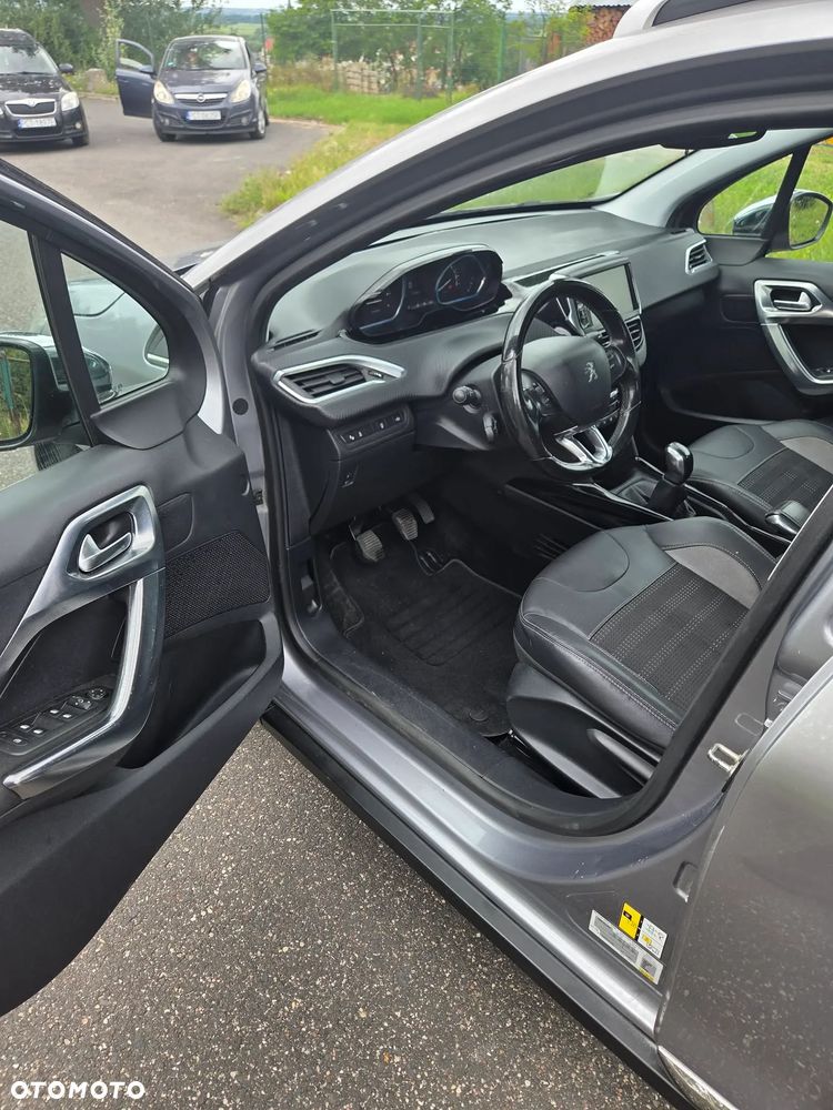 Peugeot 2008 1.2 Pure Tech Style - 9