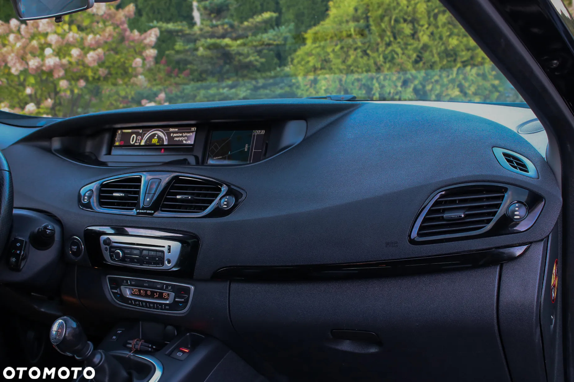 Renault Grand Scenic ENERGY TCe 115 Bose Edition - 18