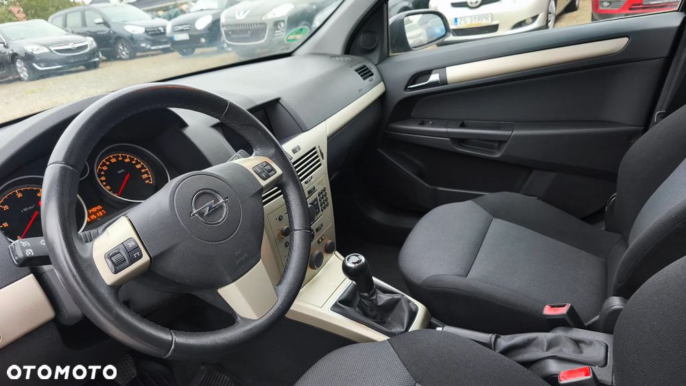 Opel Astra - 16
