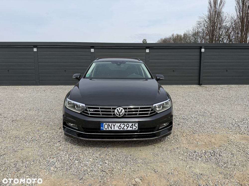 Volkswagen Passat - 2